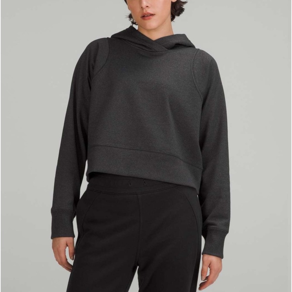Lululemon Loungeful Cropped Hoodie Sz 4
Spark Black Active Loungewear
